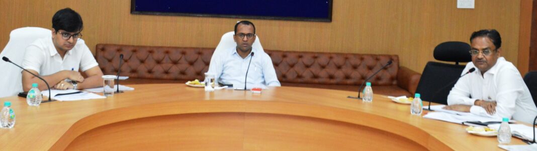 KORBA : नल जल योजना से मिले समय पर लोगों को स्वच्छ पानी – कलेक्टर