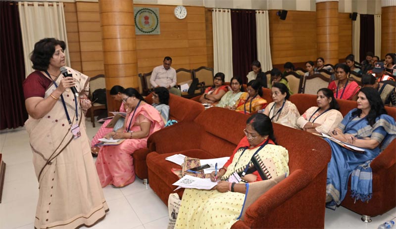 रायपुर : महिलाओं के स्वास्थ्य, शिक्षा और पोषण पर बने विशेष रणनीति