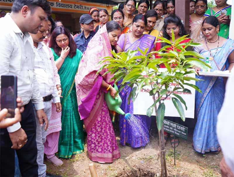 रायपुर : देश के विकास और जीवन को खुशहाल बनाने जल, नारी और पेड़ संरक्षित करना हैै आवश्यक – मंत्री राजवाड़े