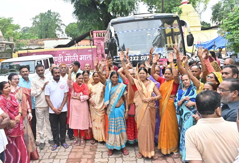 रायपुर : रामलला के दर्शन के लिए धमतरी से 133 श्रद्धालु अयोध्या धाम रवाना