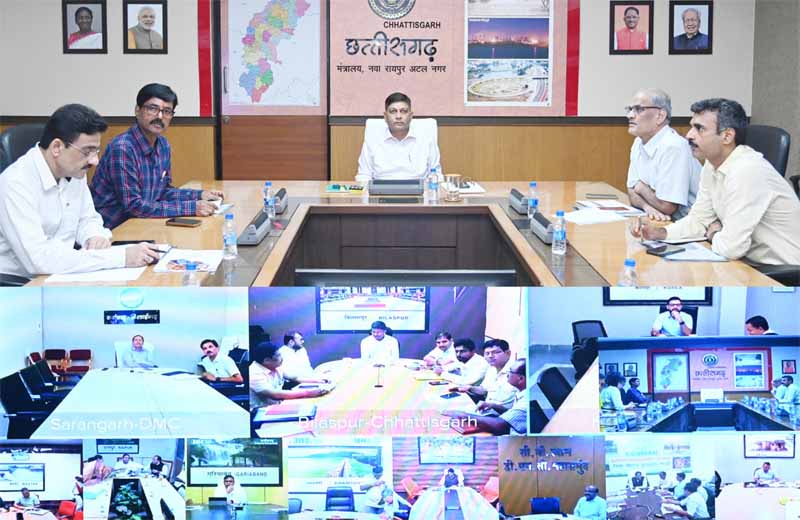 रायपुर : मुख्य सचिव जैन ने छत्तीसगढ़ विजन 2047 के संबंध में संभागायुक्तों और कलेक्टरों की बैठक ली