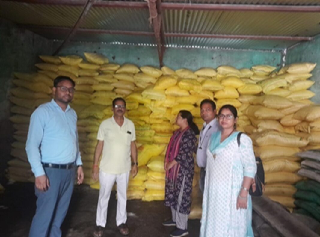KORBA : जिले में खाद-बीज एवं कीटनाशक दुकानों का जिला स्तरीय दल के द्वारा निरीक्षण