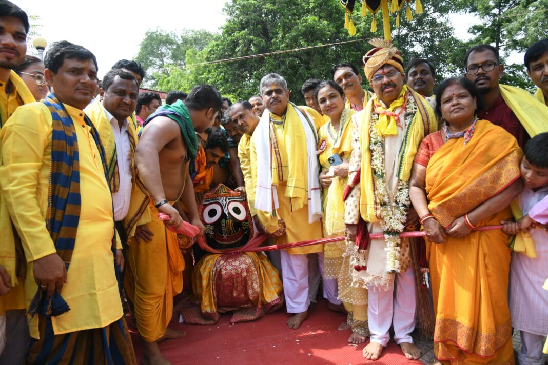 कोरबा : बालकोनगर में आयोजित जगन्नाथ रथ यात्रा उत्सव में उमड़े भक्तजन