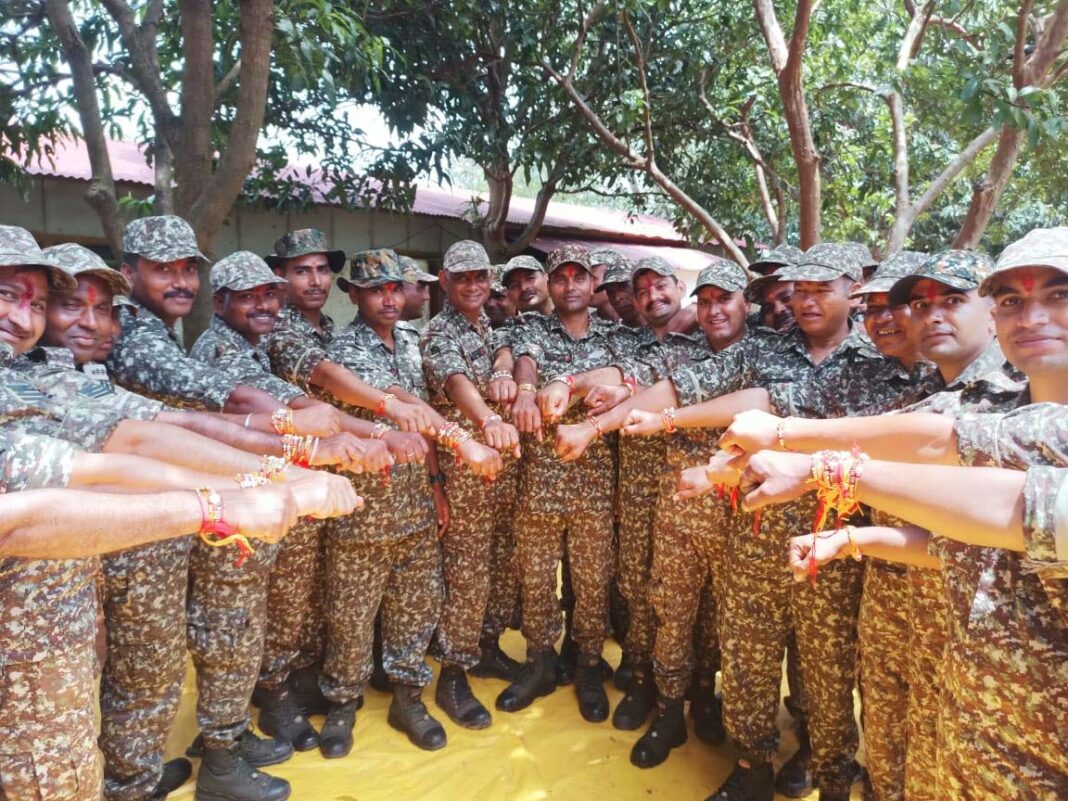 रायपुर : मुख्यमंत्री की पहल पर पुलिस कैंपों में रक्षा बंधन का विशेष आयोजन