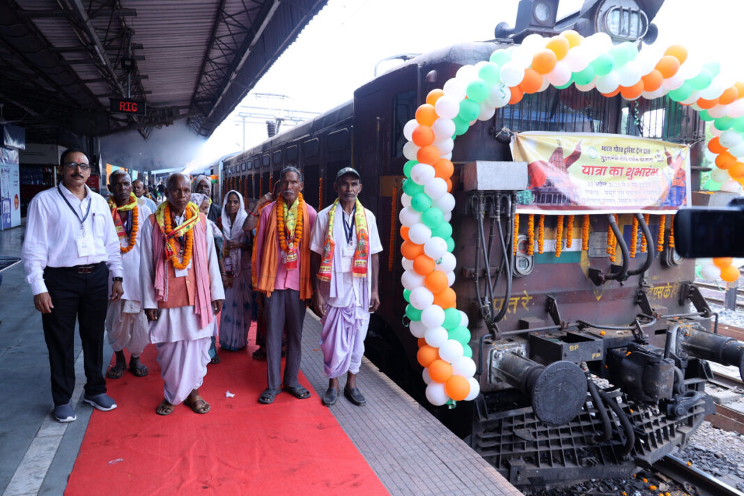 रायपुर : श्रवण कुमार की परंपरा अपनाकर सरकार बुजुर्गों को करा रही तीर्थयात्रा- वित्त मंत्री ओ.पी.चौधरी