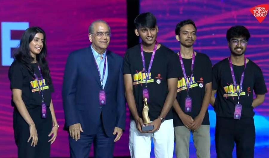 रायपुर : रेत पर नहीं, रंगों में रचा गया सपना : रायपुर के युवाओं ने WAVES 2025 में रचा इतिहास