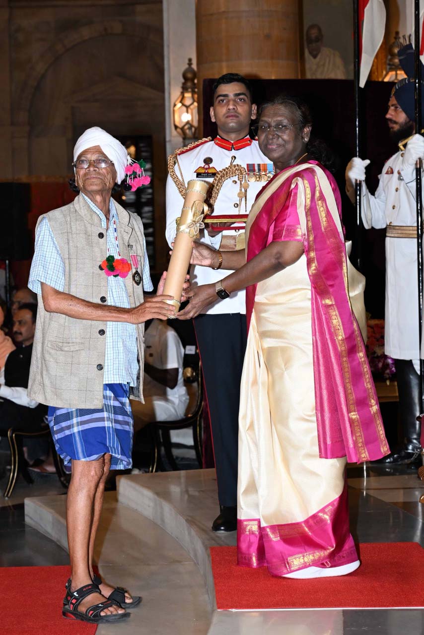 रायपुर : गढ़बेंगाल के पंडीराम मंडावी को पद्मश्री सम्मान, मुख्यमंत्री विष्णुदेव साय ने दी शुभकामनाएं