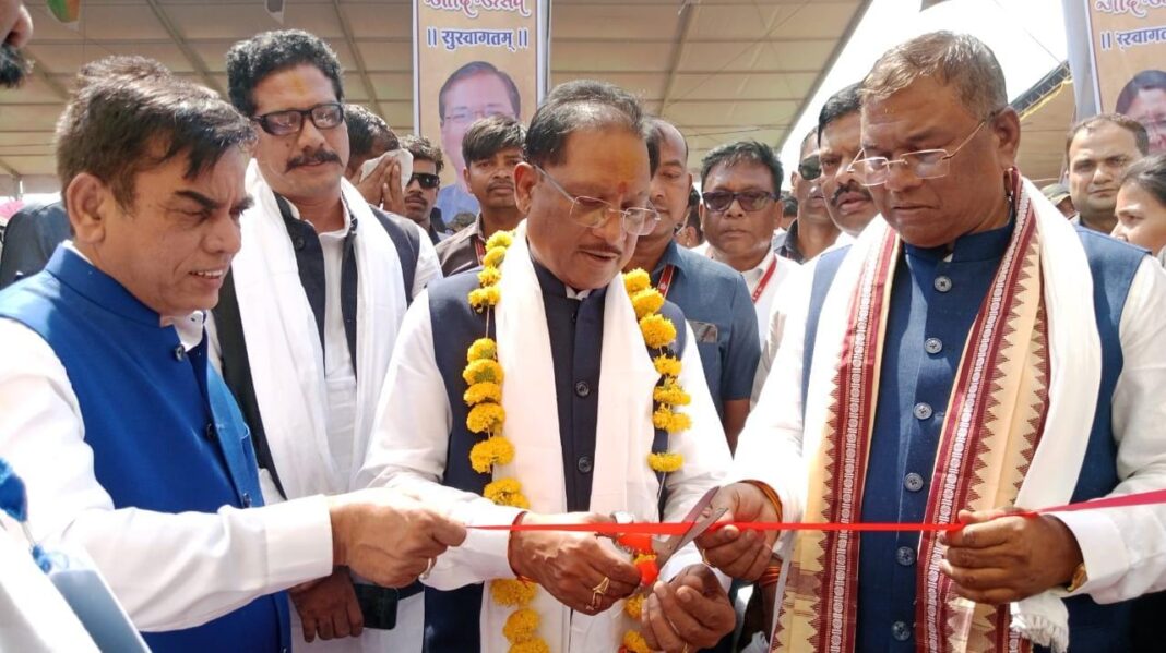 रायपुर : मुख्यमंत्री विष्णुदेव साय ने मंडला के रामनगर में किया सातवे आदि उत्सव का शुभारंभ