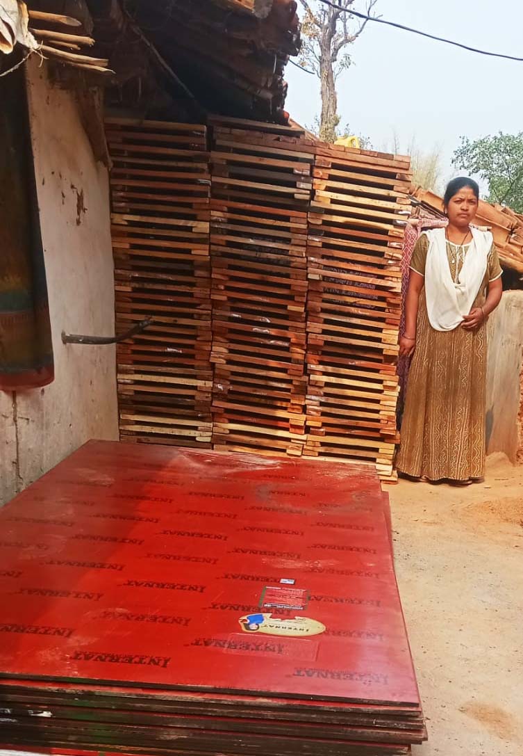 रायपुर : प्रधानमंत्री आवास योजना से महिलाओं को मिली रोजगार, आवास पूर्णता में निभा रहीं हैं अपनी महत्वपूर्ण भूमिका