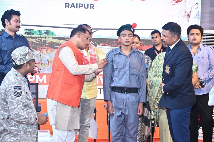 रायपुर : जशपुर के पीएमश्री विद्यालय में अब एनसीसी एयर स्क्वाड्रन शुरू होगी