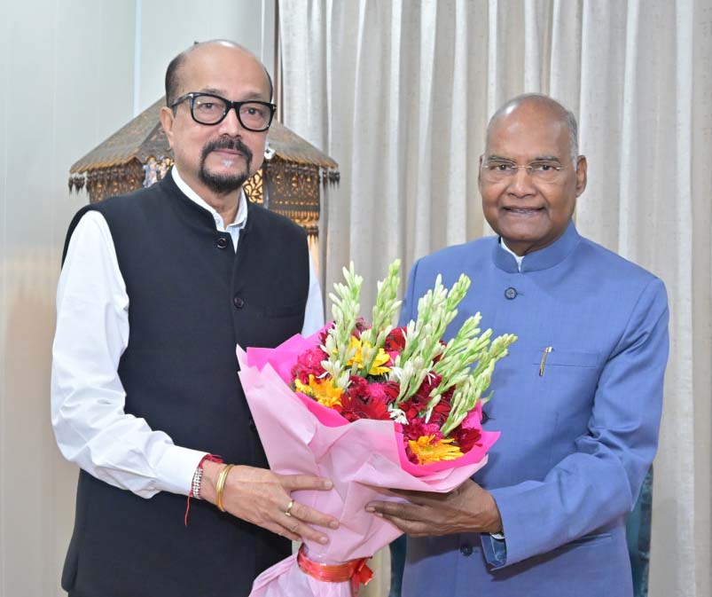 रायपुर : पूर्व राष्ट्रपति कोविंद से राज्यपाल डेका ने की सौजन्य भेंट