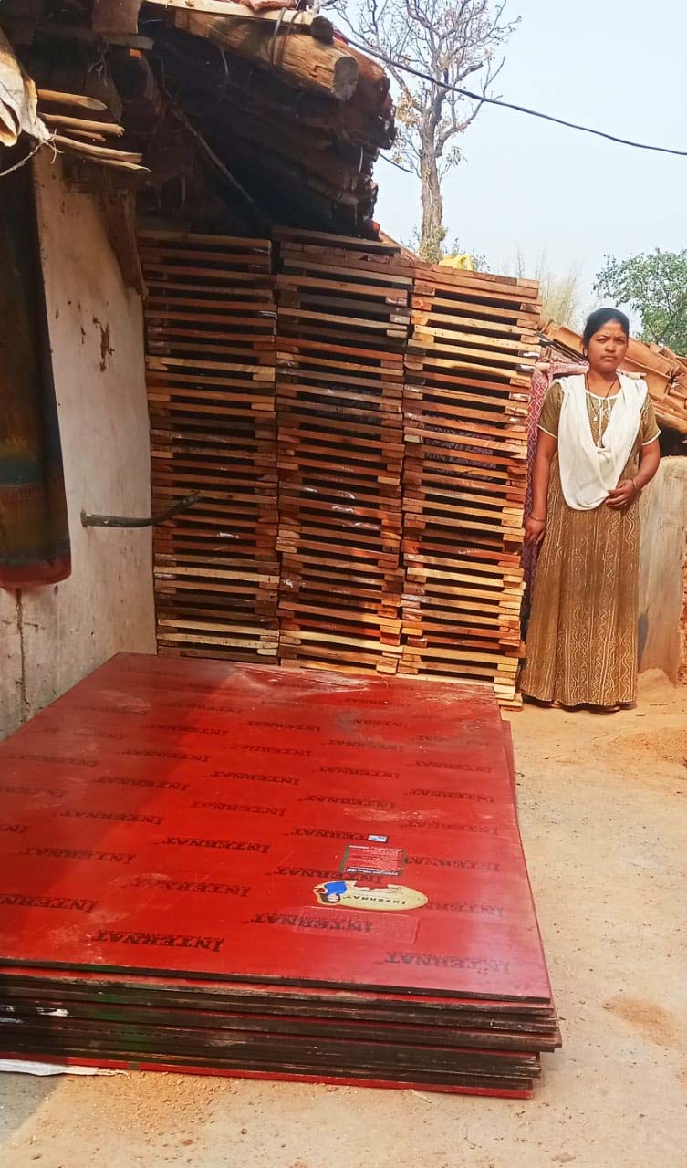 रायपुर : प्रधानमंत्री आवास योजना से स्व सहायता समूह की महिलाओं को मिली रोजगार