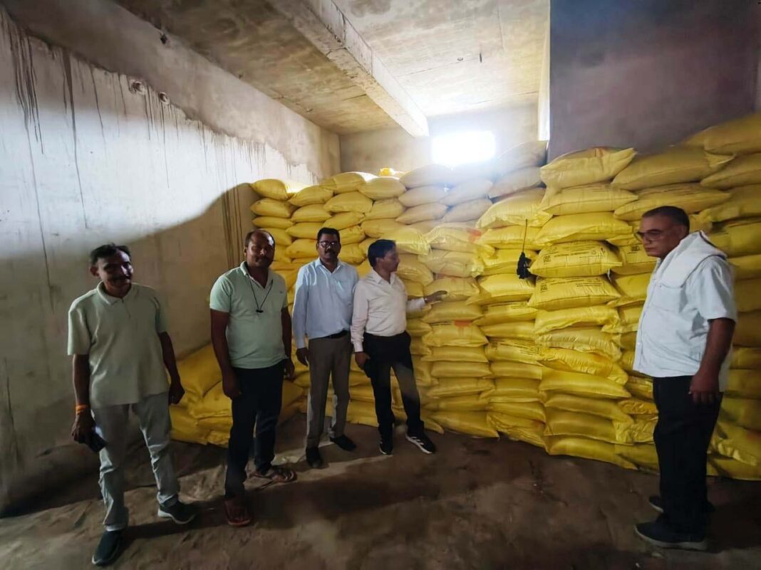 रायपुर : बिलासपुर जिले के दर्जनों कृषि केंद्रों में छापामार कार्रवाई