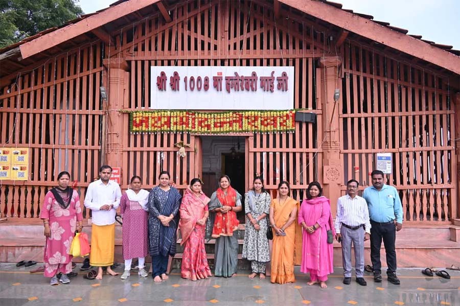 रायपुर : बस्तर प्रवास पर दंतेवाड़ा पहुंची मंत्री लक्ष्मी राजवाड़े, मां दंतेश्वरी के किए दर्शन