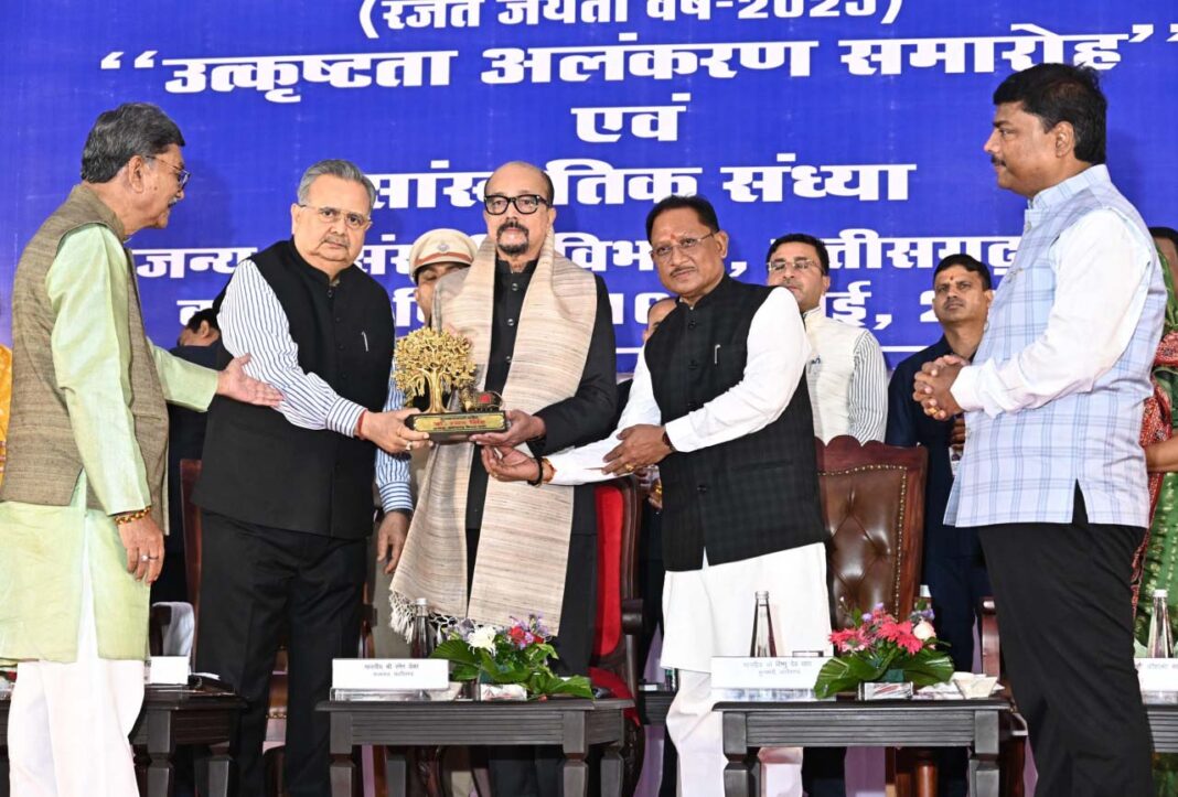 रायपुर : राजनीतिक प्रतिबद्धताओं से ऊपर उठकर लोकहित और लोक कल्याण को दें प्राथमिकता – राज्यपाल रमेन डेका