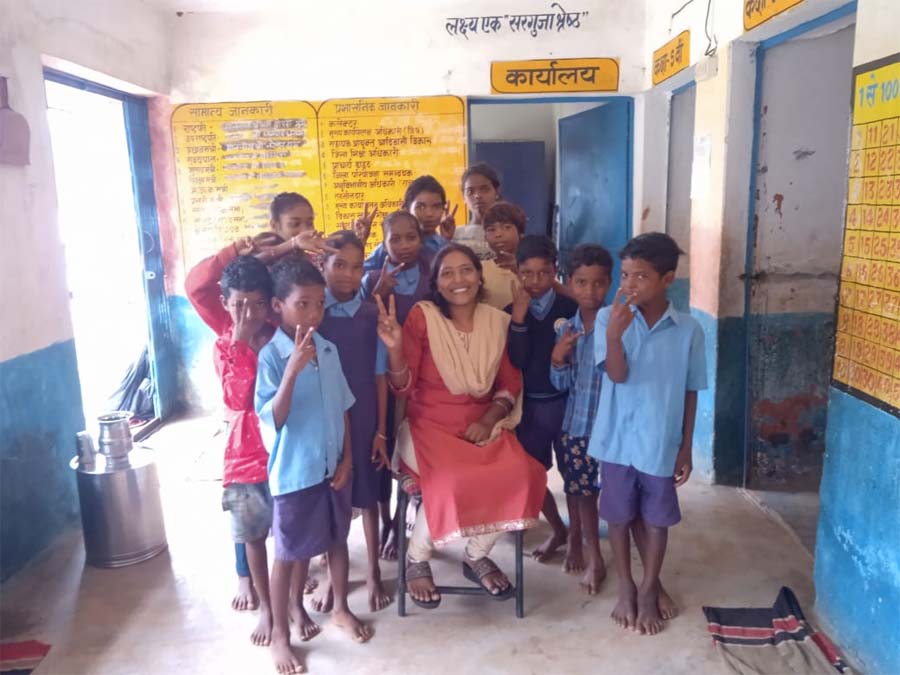 रायपुर : युक्तियुक्तकरण से संवर रही शिक्षा व्यवस्था : जशपुर के स्कूलों में लौटी रौनक, बच्चों में बढ़ा उत्साह