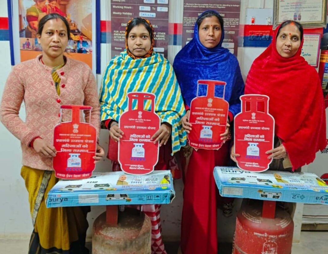 रायपुर : प्रधानमंत्री उज्ज्वला योजना : जशपुर जिले में 1 लाख 54 हजार से अधिक महिलाओं को मिला लाभ