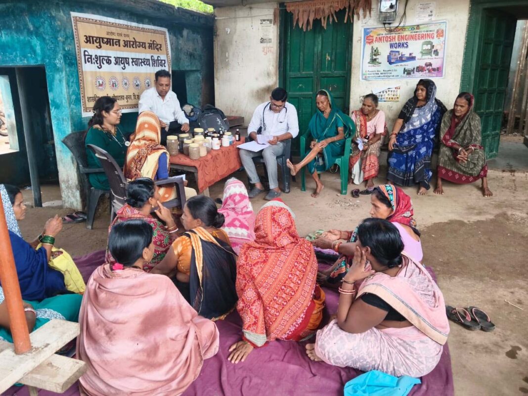 रायपुर : गांव-गांव लगाए जा रहे आयुर्वेद शिविर 327 मरीजों को मिला अब तक निःशुल्क उपचार