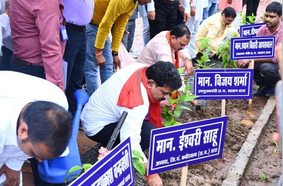 रायपुर : पर्यावरण संरक्षण जनभागीदारी से ही संभव है – उपमुख्यमंत्री विजय शर्मा