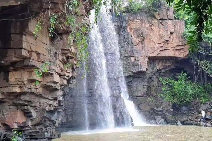 रायपुर : इको टूरिज्म की अवधारणा से संचालित होगा सिद्धखोल जलप्रपात