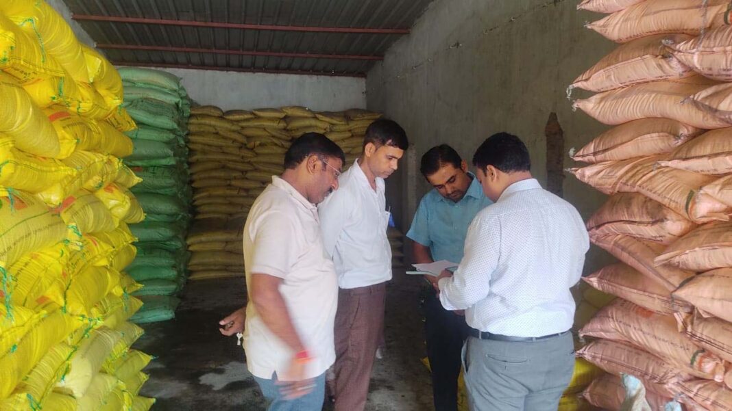 रायपुर : खाद दुकानों में अनियमितता पर अम्बिकापुर जिले में कार्रवाई