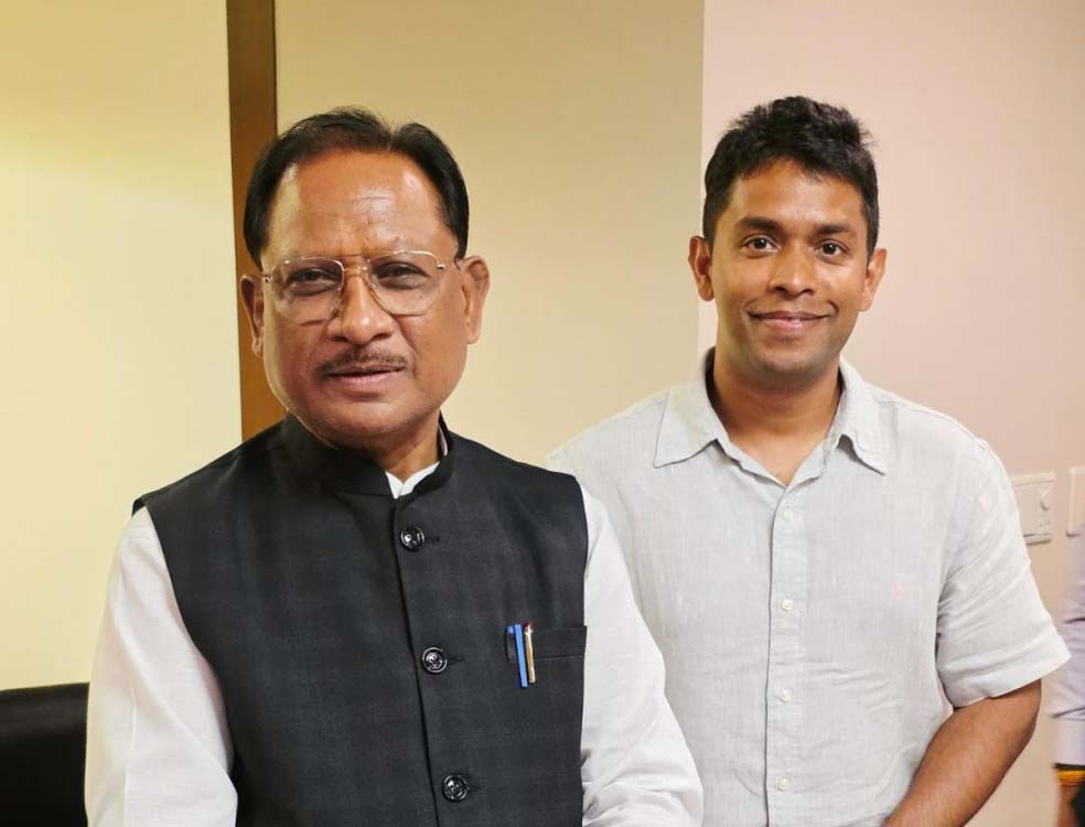 रायपुर : बस्तर के होनहार अविनाश तिवारी से टोक्यो में मिले मुख्यमंत्री विष्णुदेव साय : छत्तीसगढ़ में उद्योग स्थापना को लेकर हुई सकारात्मक चर्चा