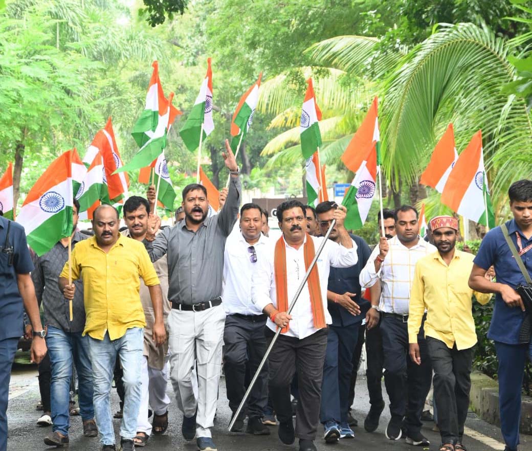 रायपुर : हर घर तिरंगा अभियान में शामिल हुए उपमुख्यमंत्री विजय शर्मा