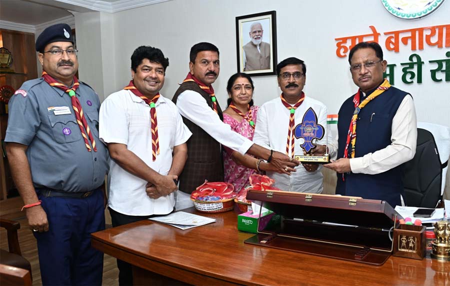 रायपुर : मुख्यमंत्री से भारत स्काउट्स एवं गाइड्स छत्तीसगढ़ के प्रतिनिधिमंडल ने की मुलाकात
