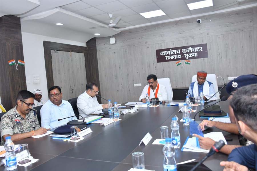 रायपुर : नक्सलवाद के खात्मे के लिए समाज के सभी वर्गों का सहयोग जरूरी – उपमुख्यमंत्री विजय शर्मा