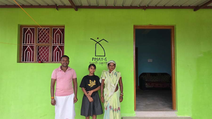 रायपुर : साल्ही ग्राम पंचायत में तैयार हुआ मॉडल पीएम आवास, अन्य ग्रामीणों को भी मिला प्रोत्साहन