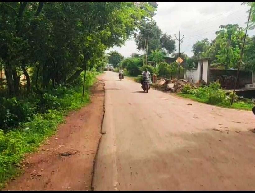 रायपुर : प्रधानमंत्री सड़क बनने से मिली राहत, ग्रामीणों और किसानों का आना-जाना हुआ आसान