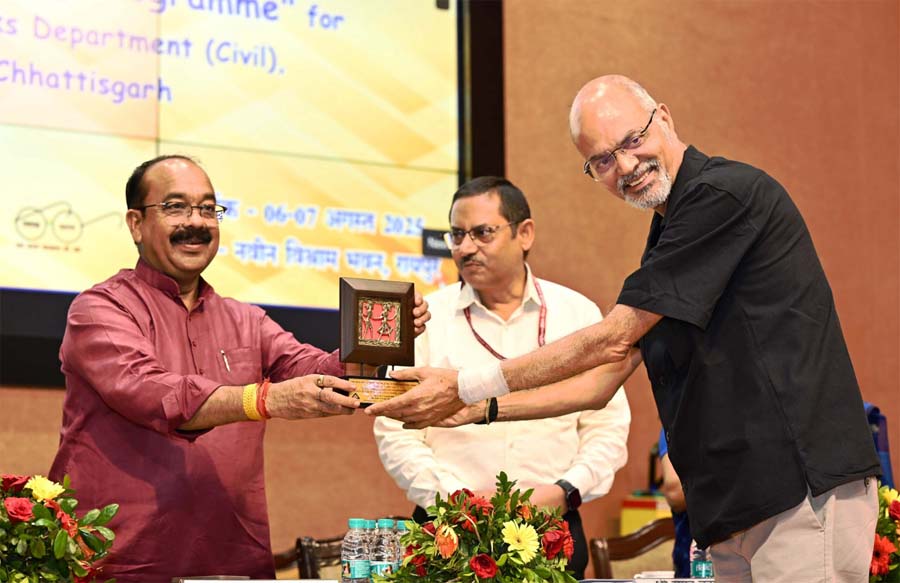 रायपुर : गुणवत्तापूर्ण निर्माण सामग्रियों के चयन के लिए मानकों की जानकारी जरूरी – अरुण साव