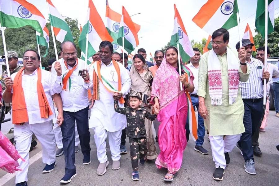 रायपुर : तिरंगा रैली में शामिल हुईं महिला एवं बाल विकास मंत्री लक्ष्मी राजवाड़े