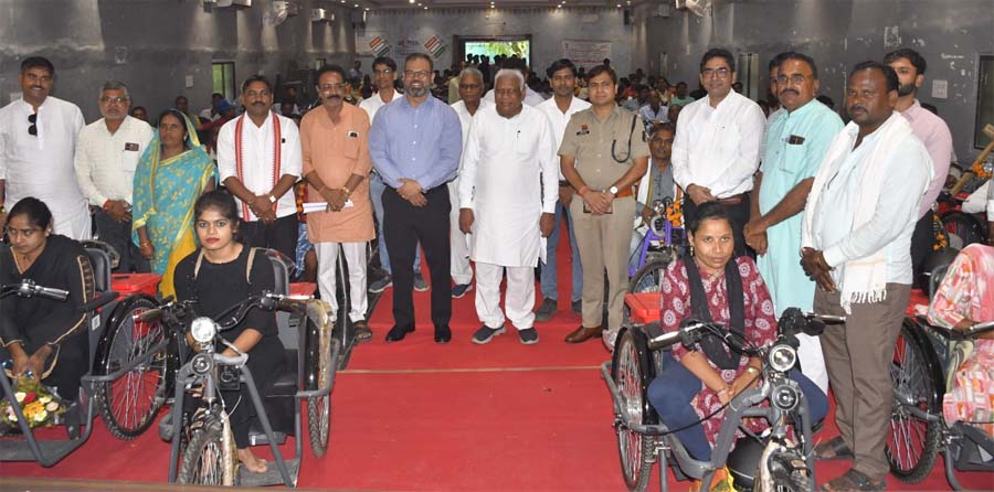 रायपुर : दिव्यांगजनों को आत्मनिर्भर बनाने की दिशा में ऐतिहासिक पहल