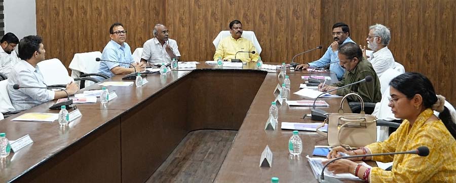 रायपुर : छत्तीसगढ़ आदिवासी स्वास्थ्य परंपरा एवं औषधि पादप बोर्ड की बैठक संपन्न