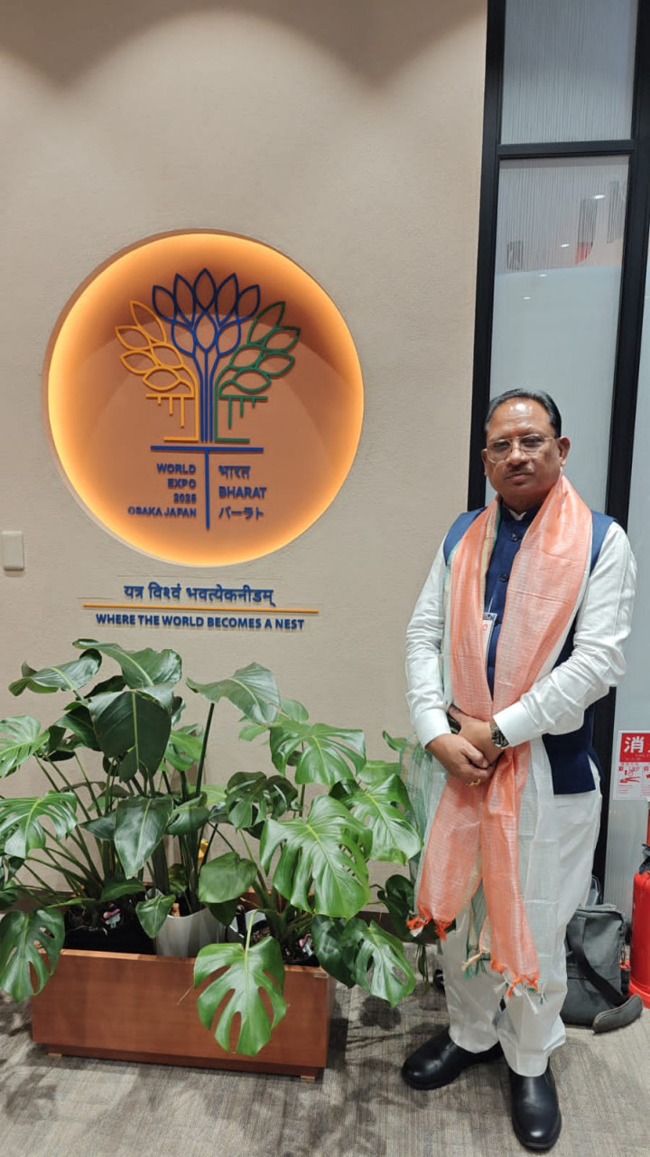 रायपुर : मुख्यमंत्री विष्णु देव साय पहुँचे छत्तीसगढ़ पैवेलियन : वर्ल्ड एक्सपो 2025 में दिखी प्रदेश की संस्कृति और समृद्धि की अद्भुत झलक