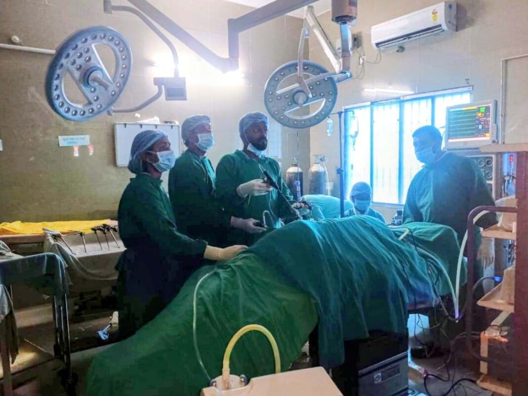 रायपुर : कोण्डागांव जिला अस्पताल ने रचा इतिहास, पहली बार लेप्रोस्कोपिक पद्धति से सफल किडनी ऑपरेशन