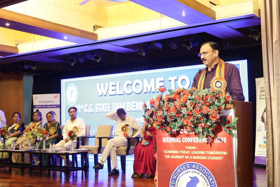 रायपुर : अपने जान की परवाह किए बिना काम करती हैं नर्सेस – स्वास्थ्य मंत्री श्याम बिहारी जायसवाल