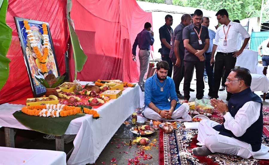 रायपुर : श्रम की सार्थकता और सृजन की भावना को समाज में प्रतिष्ठित करने का श्रेय भगवान विश्वकर्मा को – मुख्यमंत्री विष्णु देव साय