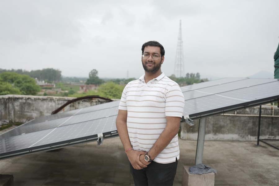 रायपुर : विशेष लेख : छत पर सोलर, घर में उजाला, बिल हुआ जीरो, भविष्य हुआ सुनहरा