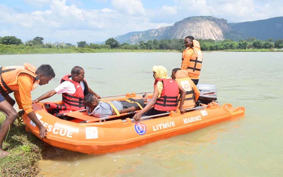 रायपुर : मयाली नेचर कैंप एवं ईब नदी पर बाढ़ आपदा से बचाव एवं राहत कार्यों के मॉक ड्रिल का हुआ आयोजन