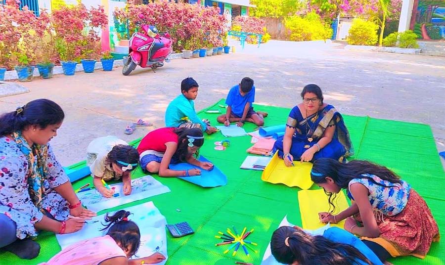 रायपुर : युक्तियुक्तकरण से नकना शाला में आया सकारात्मक बदलाव