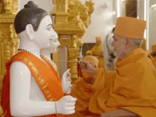 राजस्थान: जोधपुर में देश का दूसरा बड़ा अक्षरधाम-मंदिर बनकर तैयार, मूर्तियों की प्राण-प्रतिष्ठा की गई, 500 कारीगरों ने 7 साल में बनाया; 45 डिग्री तापमान में भी रहेगा ठंडा