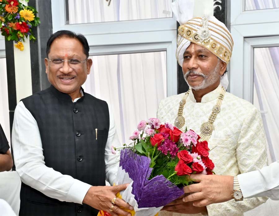 रायपुर : मुख्यमंत्री साय गुरु खुशवंत साहेब के गृहप्रवेश कार्यक्रम में हुए शामिल