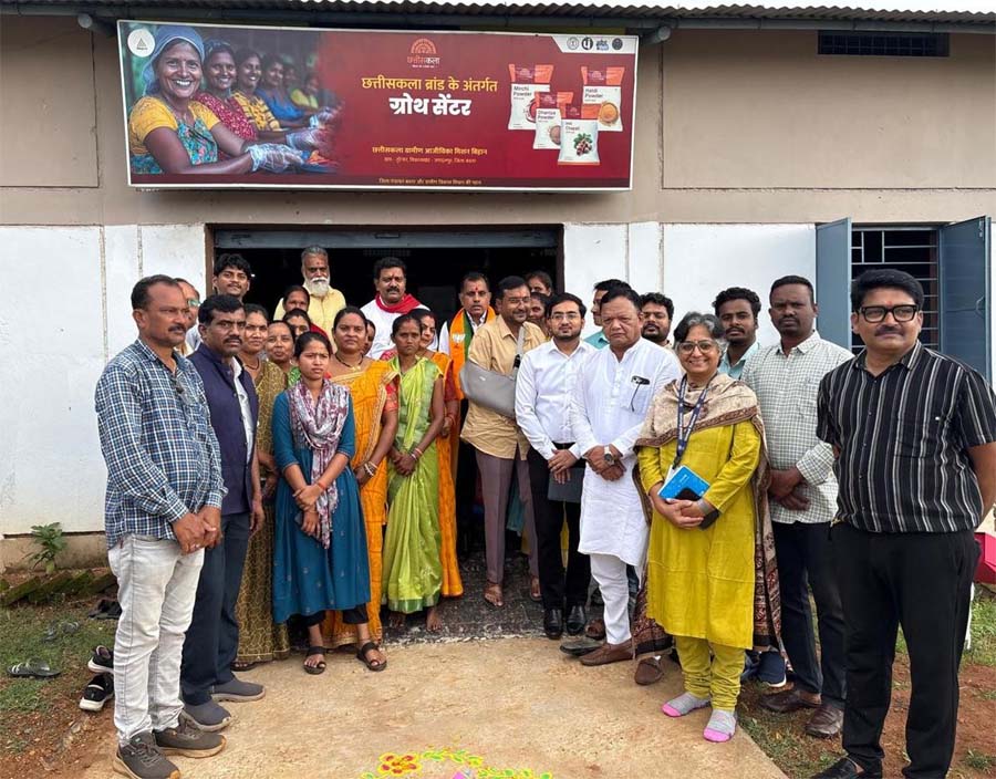 रायपुर : उपमुख्यमंत्री विजय शर्मा ने तुरेनार के ग्रोथ सेंटर का किया निरीक्षण