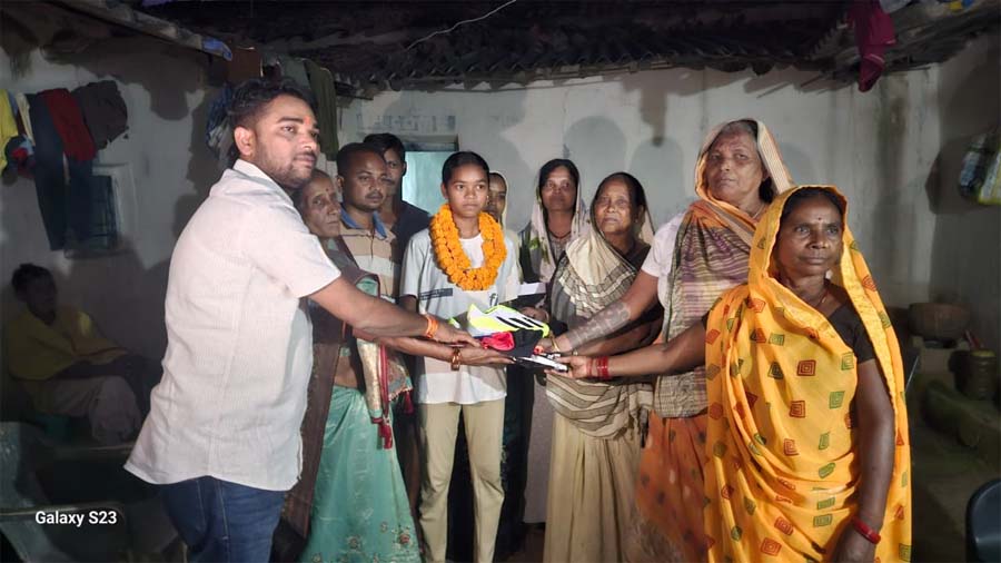 रायपुर : पूनम सिंह आर्माे का नेशनल फुटबॉल टीम में चयन, सूरजपुर का नाम किया रोशन