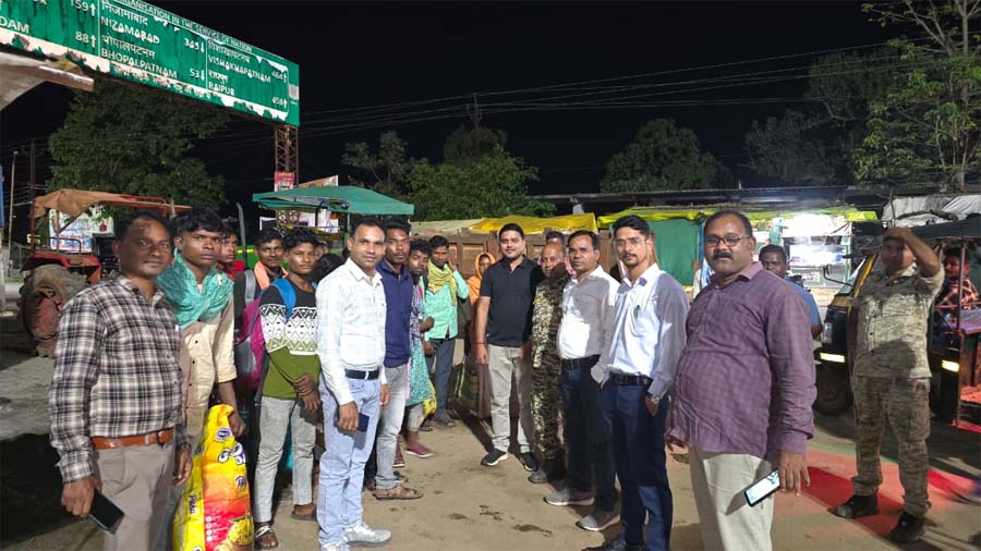 रायपुर : दलाल के चंगुल से छूटे 18 मजदूर