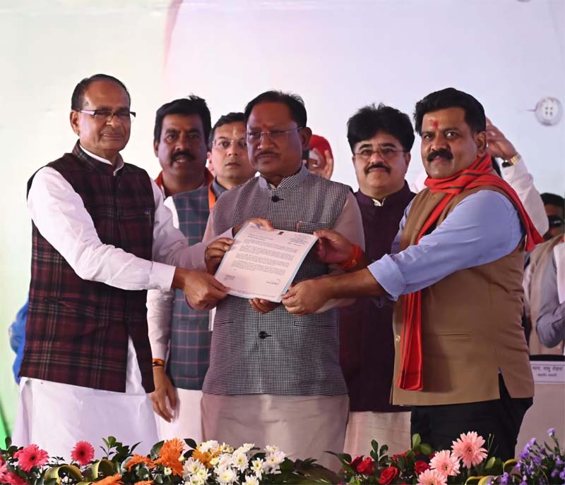 रायपुर : केंद्रीय मंत्री शिवराज सिंह चौहान ने किया छत्तीसकला ब्राण्ड एवं डिजिटल फाइनेंस बुकलेट का किया विमोचन