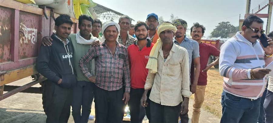 रायपुर : 3100 रुपये प्रति क्विंटल धान खरीदी से किसानों में नई उमंग — उपार्जन केंद्रों में सुगम, पारदर्शी व्यवस्था से बढ़ा विश्वास