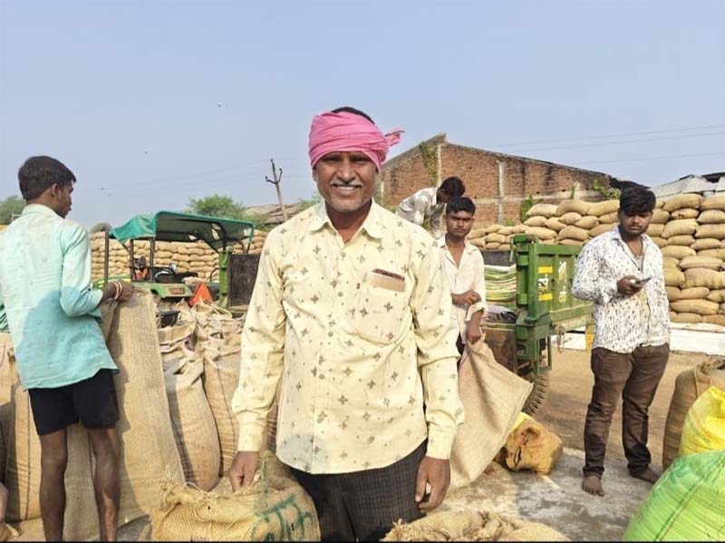 रायपुर : किसानों के लिए तकनीक बनी मददगार,’तुंहर टोकन’ ऐप से समय पर एवं पारदर्शी धान खरीदी व्यवस्था से किसानों में खुशी